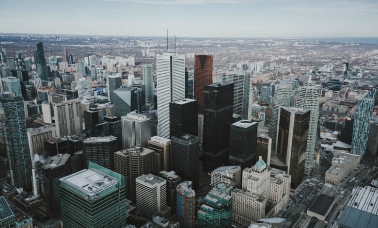 الهجرة إلى كندا 2025: دليل شامل لكل المستجدات